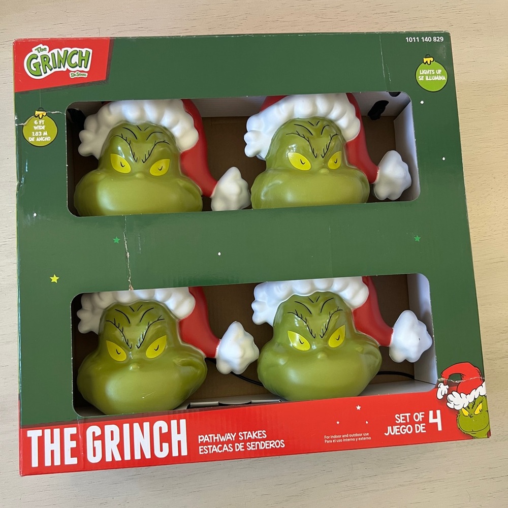 Christmas Green Grinch Battery-Operated Pathway Stakes (4 Count) New in Box